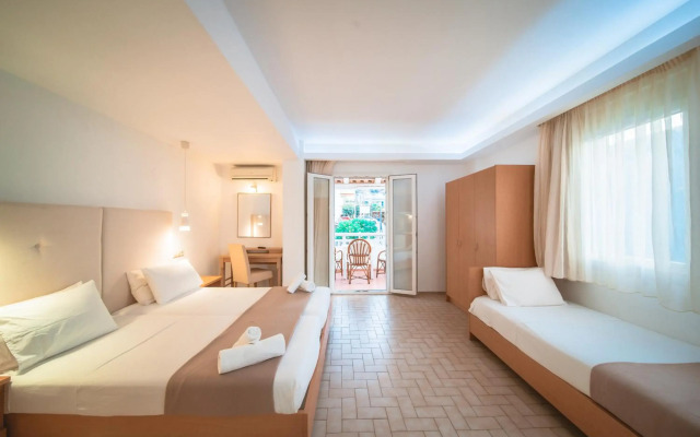 Soleil Apartments  Studios