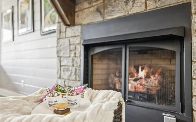 Amazing Views Hot Tub Arcade Firepit