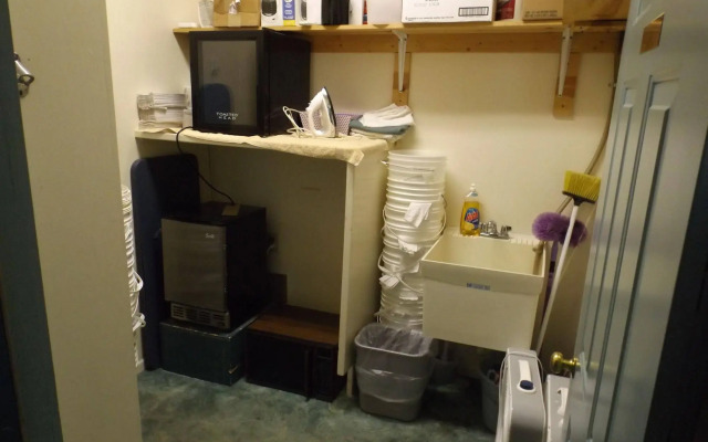 Hermanns European Inn