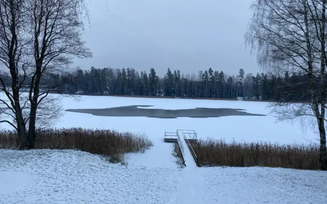 Ezermaja Akmeni