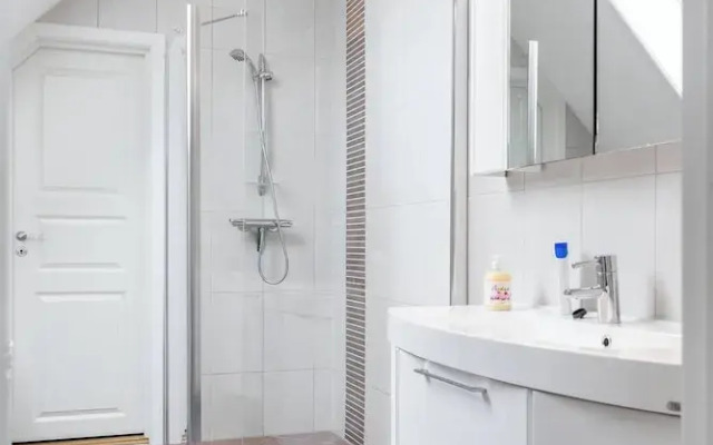 Penthouse by Brosundet, Free Parking Space