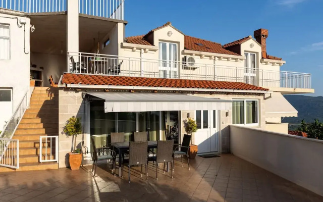 Villa Source with Private Pool