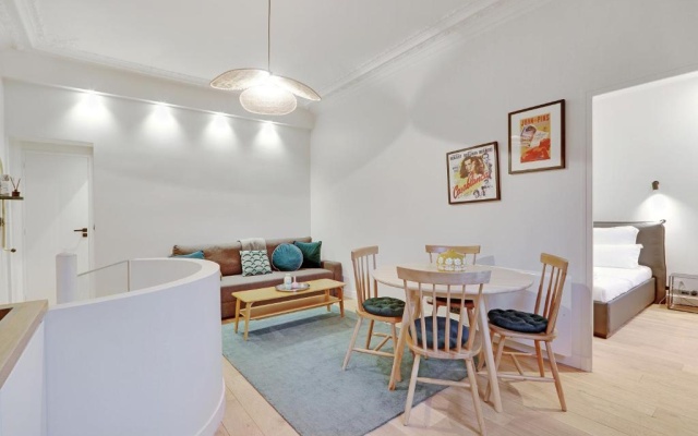 Pick A Flat's Apartment in Neuilly sur Seine - Avenue Charles de Gaulle