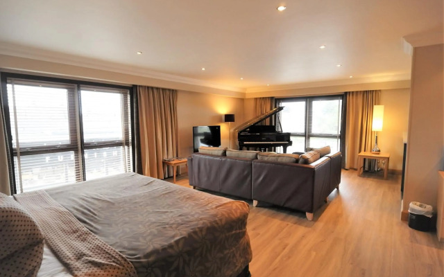 The Mansefield Hotel
