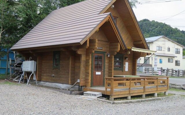 Cottage Primal Stage