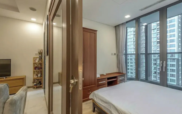 MIDTOWN Premium Stay
