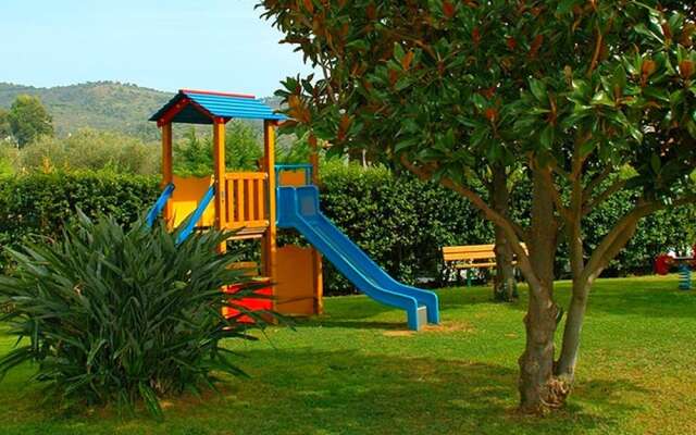 Charming Holiday Home in San Bartolomeo al Mare with Pool