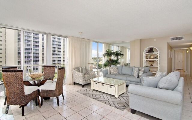 Shoreline 1056 Condo by RedAwning