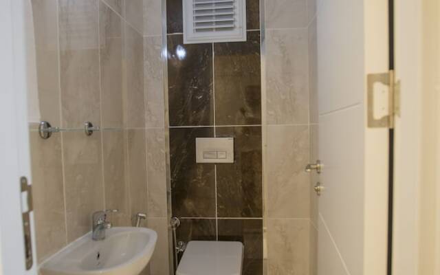 Black Rose Apartment