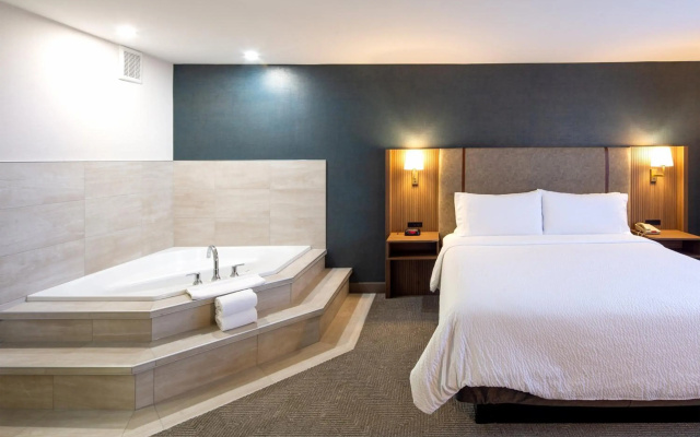 Holiday Inn Hinton by IHG
