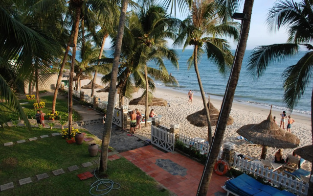 Canary Beach Resort