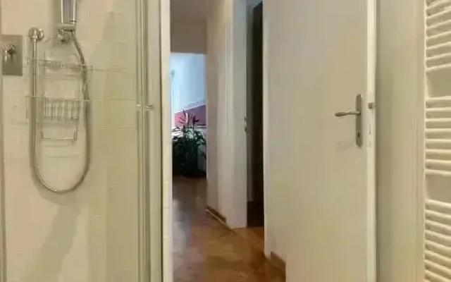 Flat Belpoggio 13