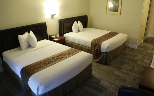 The Peninsula Inn