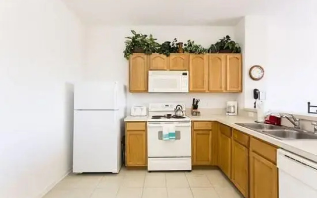 Simple Style Florida Fun by Five Star Vacation Homes