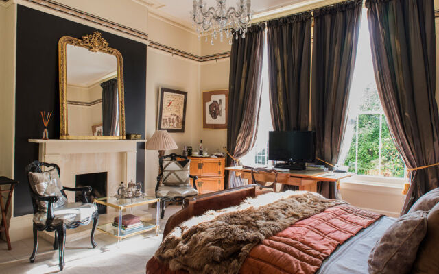 Cotter House Luxury Retreat