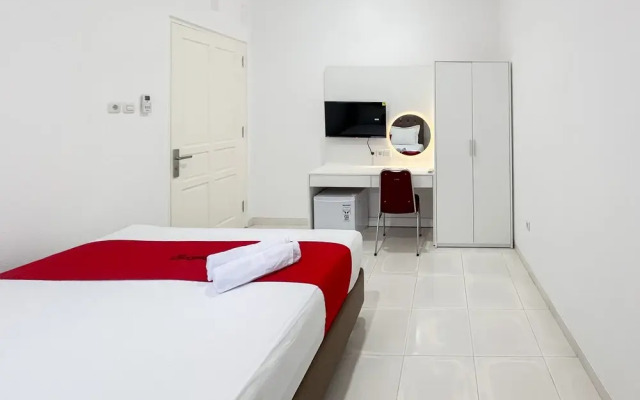 RedDoorz @ Griya Martha Sumber Solo