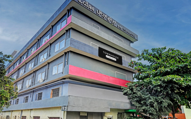 Spacious Comfort Stays at Ramamurthy Nagar