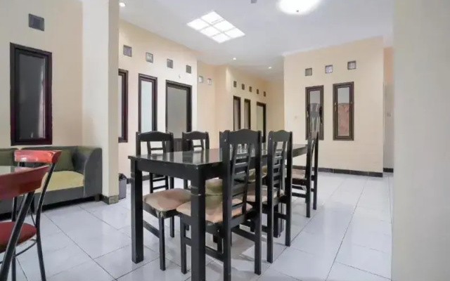 OYO 90346 Guest House Citra Pemuda