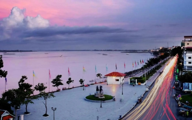 Amanjaya Pancam Suites Hotel