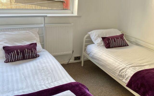 Beulah House & Apartment Family Beach Retreat