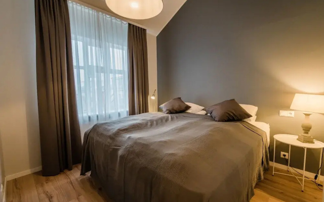 Baldur Apartments