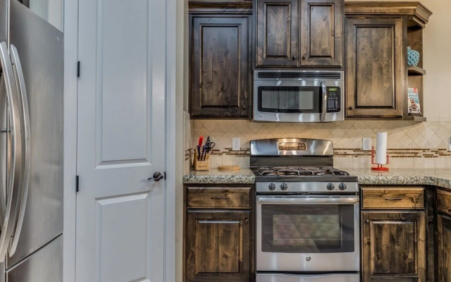 Desert Canyon Paradise 4 Bedroom Apts by Redawning