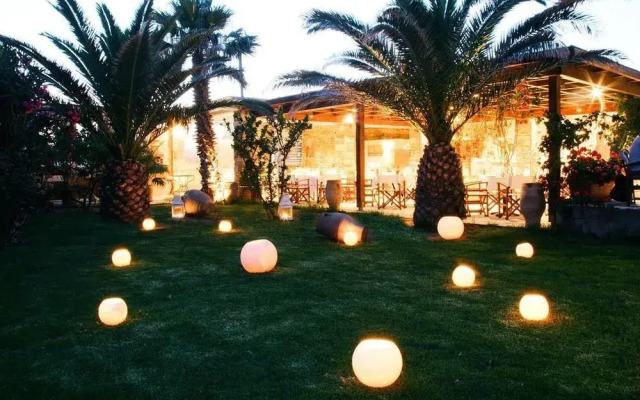 Golden Beach Studios & Suites