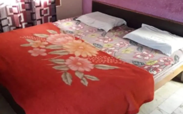 Goroomgo Gayatri Guest House Haridwar