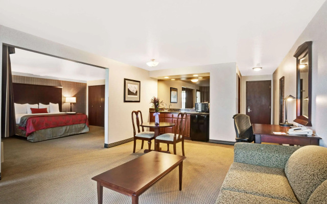 Ramada by Wyndham Tukwila Southcenter