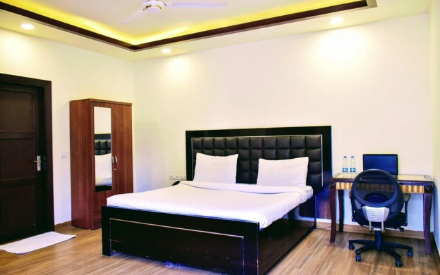 When In Gurgaon - Service Apartments Next to Artemis Hospital