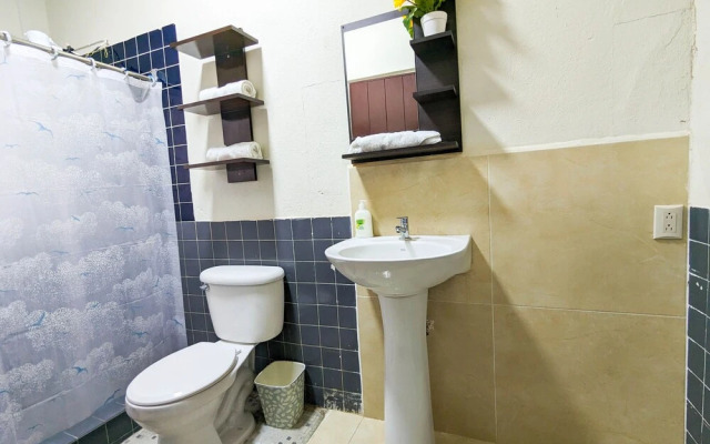 Del Tingo Al Tango Hostal