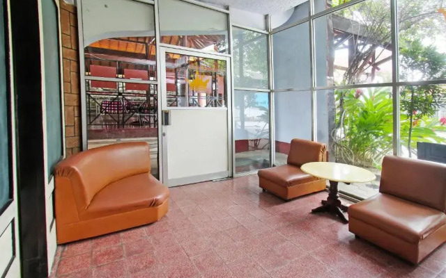 OYO 91516 Wisata Hotel