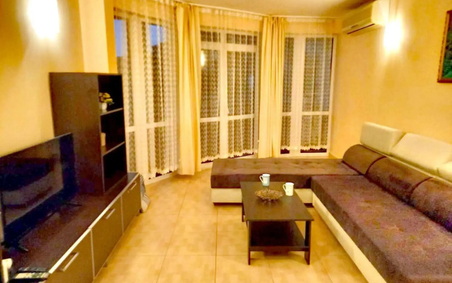 Central Plaza Studio