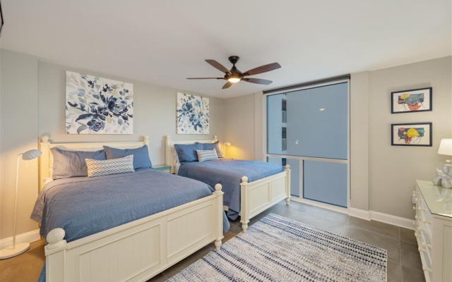 Shoreline Towers 3051 3 Bedroom Condo