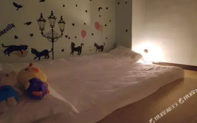 Zaishui Yifang Themed Inn