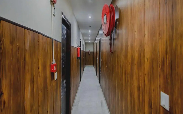 Oyo Flagship 703127 Hotel Devi Palace
