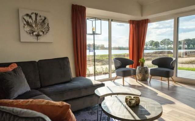 Resort De Kraaijenbergse Plassen 38139