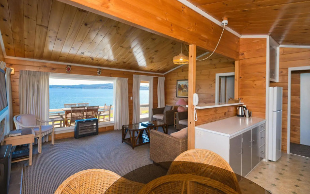 Oasis Beach Motel