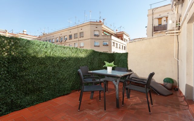 Sunny Penthouse Sagrada Familia