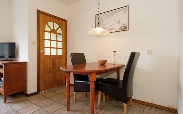 Quaint Apartment in Oosterend Terschelling near Sea