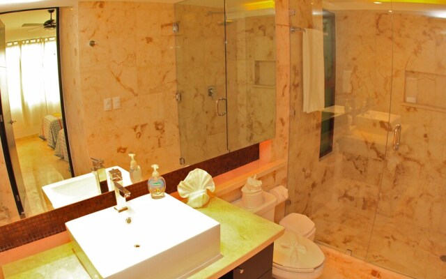 Las Brisas Condominios