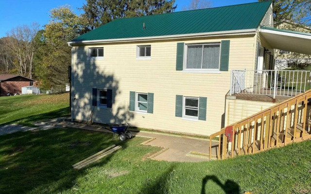 Country Comfy Right in Town