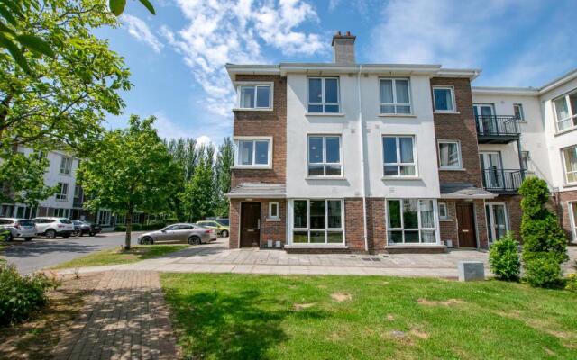 The Townhouse by Shortstays