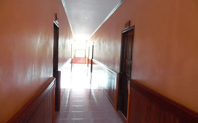 Khamphone Hotel