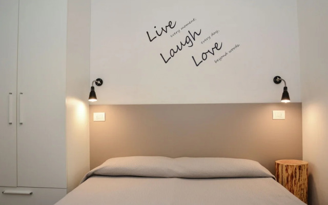 Renovated Apartment With Lake View, Swimming Pool, Wifi, in Val di Ledro