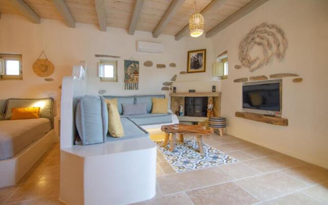 Anthoula's House
