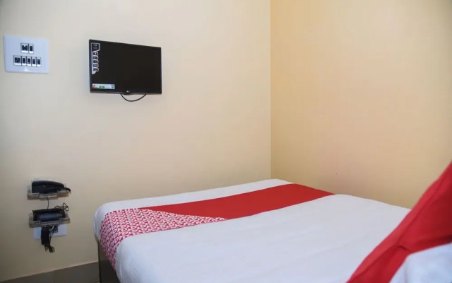 OYO 15071 Hotel Harsh Raj Residency