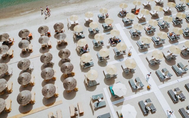 beach deluxe house