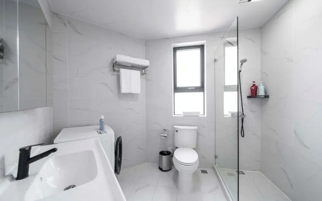 Tyms Elegant 4BR 2BA Apt Xujiahui Malls