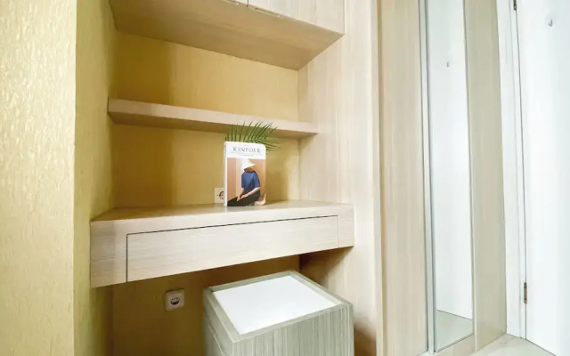 Comfy 2Br Near Mall At Green Pramuka City Apartment